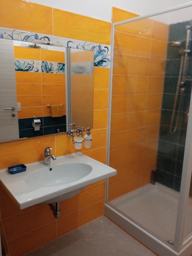 A Casa Di Gi Bed and Breakfast Porto Torres Exteriör bild