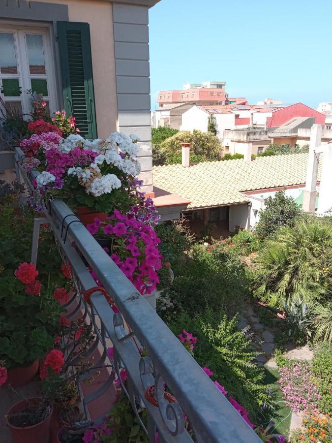 A Casa Di Gi Bed and Breakfast Porto Torres Exteriör bild