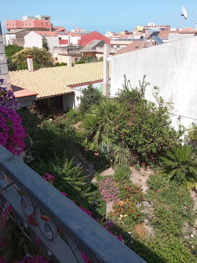 A Casa Di Gi Bed and Breakfast Porto Torres Exteriör bild