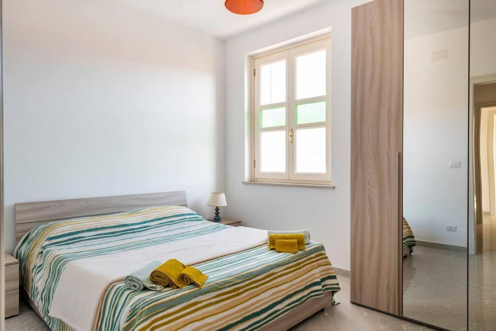 A Casa Di Gi Bed and Breakfast Porto Torres Exteriör bild